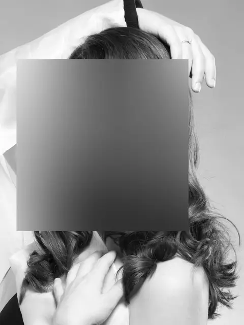 Shoot photo, faces blurred